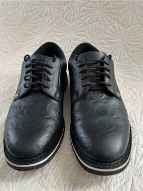 G/Fore Men's Debossed Skull
Gallivanter Golf Sneakers
Onyx Color Size 10.5